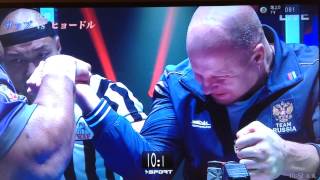 Fedorov vs Bob Sapp in ARM Wrestling Competition in Japan  フェドロフ vs ボブ・サップ [upl. by Ahsenroc]