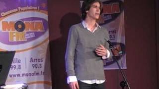 Amaury Vassili sur Mona FM chante Lucente Stella [upl. by Nodnarbal]