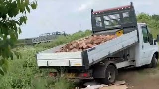 Fly Tipper Caught Red Handed By Member Of Public Dumping Industrial Waste  Long Sandall  Doncaster [upl. by Nancey]