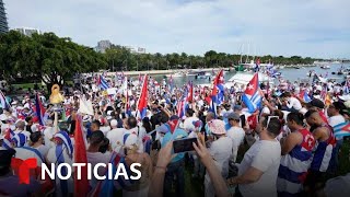 Protestas en Miami y otras ciudades de EE UU en apoyo a la libertad en Cuba  Noticias Telemundo [upl. by Sineray]