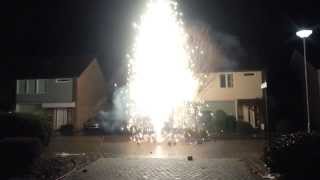 Vuurwerk fontein 10 meter [upl. by Obeng433]