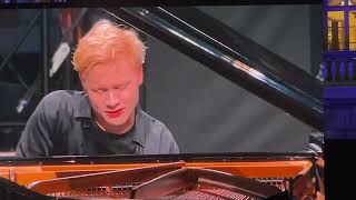 Alexander Malofeev esegue in piazza San Marco Rhapsody in Blue di Gershwin [upl. by Rinaldo593]