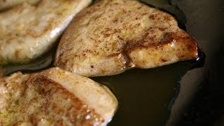 Escalopes de foie gras poêlées [upl. by Zednanreh184]