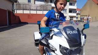 Fun KidCars  BMW Polizei Motorrad  Kinder Elektromotorrad [upl. by Neumark824]