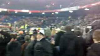 Feyenoord  Lech Poznan 171208 Vliegende polen en stewards [upl. by Peednam]