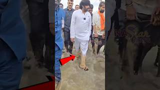 దైవం ఎక్కడో లేదు పవన్ కళ్యాణ్ రూపంలో 🙏 AP Deputy CM PawanKalyan ytshorts apfloods [upl. by Gambell]