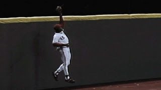 1990 NLCS Gm6 Glenn Braggs robs a homer for GAMESAVING catch in the 9th [upl. by Halona]