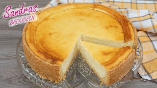 Käsekuchen  klassisch  leckeres und leichtes Rezept  Quark und Mürbeteig  Cheesecake Recipe [upl. by Eremaj208]