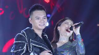 Không Phải Anh Đúng Không  Khắc Việt x Dương Hoàng Yến 「Live Show Gặp Gỡ Thanh Xuân」 [upl. by Cosma]