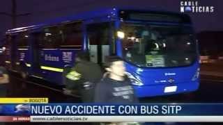 Accidente de bus del SITP cobró la vida de una joven motociclista [upl. by Iramo]