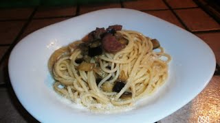 Ricetta  Spaghetti Melanzana e Salsiccia ✿ [upl. by Akinorev]