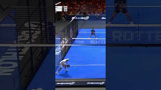 PARECE FÁCIL💣 padel fyp padelvideos padelmania padeltime sports highlights [upl. by Petrick]