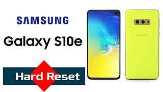 How To Hard Reset Samsung Galaxy S10e [upl. by Romy]