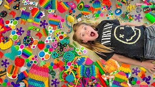 Full Tour of EverleighEverleigh’s Fidgets 🤩 satisfying  Mrs Bench [upl. by Eilarol]