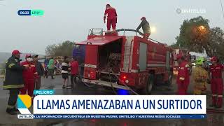 Voraz incendio en un depósito de llantas amenazaba con alcanzar viviendas y hasta un surtidor [upl. by Kauffmann135]