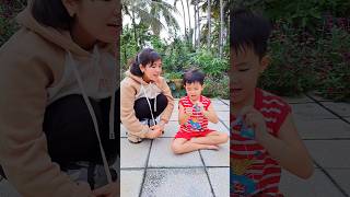 Mẹ đi chợ về mua túi mù cho Tín Tín ngộ tv shorts shortvideo [upl. by Rebhun]