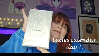 Lucies calender Day 1 christmas adventcalendar books [upl. by Joanie]