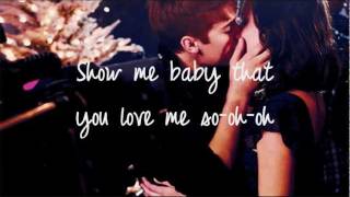 Mistletoe  Justin Bieber Lyrics [upl. by Hestia]