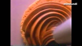 1993 Galletas Príncipe de Beukelaer de Lu Con Crema de Frutas  Publicidad Anuncio Spot España [upl. by Nebur]