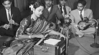 Geeta Dutt  Aankhon mein aankhen daalke  Film  Pyar Ki Manzil 1950 [upl. by Asillam]