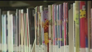 Llano County to consider closing library after its ordered to return banned books to shelves  FOX [upl. by Dnomyar]