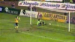 Milenko Acimovic goal from half of stadium  Slovenia vs Ukraina 13111999 [upl. by Efren]