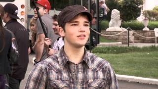 iCarly and Victorious Cast Tours Graceland [upl. by Clarkson]