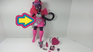 Monster High Catty Noir Doll Werecat with Pet Cat Amulette amp Accessories [upl. by Clercq]