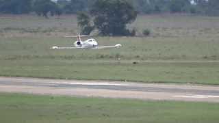 T25 Learjet 35  verificando ILS SACO [upl. by Goeselt352]