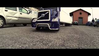 Truck Volvo VN 780 Rc Giant Scale 14 vs Traxxas by Gopro 3 Black [upl. by Tasiana]