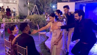 Surprise Dance  කසුනිගේ වෙඩින් එකේ හදිස්සියේ දාපු ඩාන්ස් එක 😀 Kasuni amp Malintha Wedding Day [upl. by Anitsyrhk]