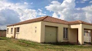 3 Bedroom House For Sale in Bedworth Park Vereeniging South Africa for ZAR 400000 [upl. by Enail]