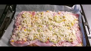 Toast Pizza einfach und schnell gemacht [upl. by Aerdnod]