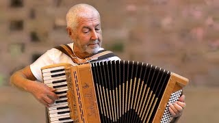 Italian Music NINO ROTA  AMARCORD  Le Manine di Primavera  Accordion Akkordeon Accordeon [upl. by Olrac]