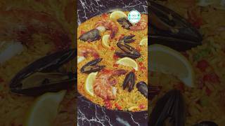 Paella espagnole en moins de 1 minute 🥘 delicuisine recettefacile paellarecipe [upl. by Elumas883]