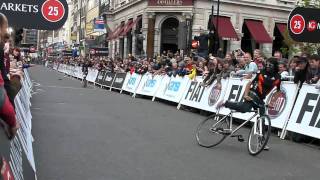 Schwalbe Fixed Gear Longest Skid  London Nocturne 2011 [upl. by Harland]