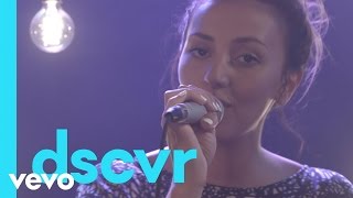 Namika  Lieblingsmensch – Vevo dscvr Live [upl. by Annayar426]