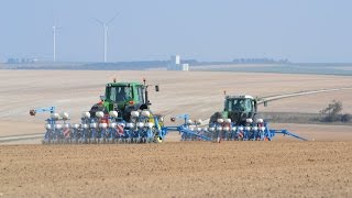 Semis de betterave avec deux Monosem 12 rangs  dans la Marne [upl. by Borden]