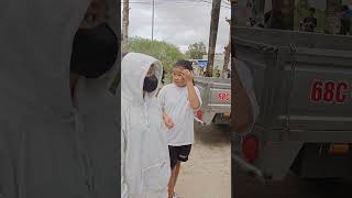 Kkk đi chơi Trung thu mà không cho vô 😆 funny shostr shost cute streetfood haihuoc funnymemes [upl. by Ulda]