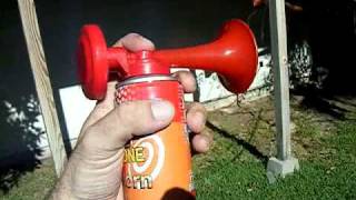 SUPER LOUD HAND HELD AIR HORN COMPRESSED AIR CAN TOY [upl. by Lledyl]