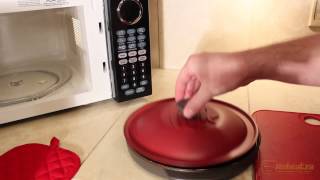 Toasting a Bagel in the Microwave with Reheatza® [upl. by Anerrol]