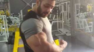 55 CM ARMS  Biceps Pumping  21 Years Old Roberto Alexandru [upl. by Noelle620]