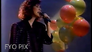 CÉLINE DION 🎤 Damour Ou Damitié 🎶 Live 1986 [upl. by Drofdarb]