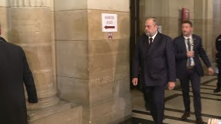 Procès DupondMoretti arrivée du ministre au palais de justice de Paris  AFP Images [upl. by Ashwin]