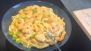 TAGLIATELLES AUX CREVETTES ET À LA CRÈME  Bien trop bon [upl. by Acilef207]