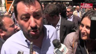 Lega Salvini contestato a Napoli deve andarsene con la Polizia [upl. by Phenice]