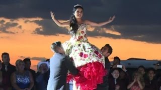 Rubí celebra en México extravagantes 15 años gracias a las redes [upl. by Louise]