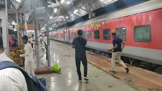 12628 Karnataka Express delay announcement at Solapur railway station [upl. by Deer808]