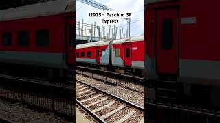 12925  Paschim SF Express Mumbai to Amritsar indianrailwaysmumbaiamritsarmaharashtraspeed [upl. by Palgrave]