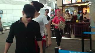 Fancam 120827 Guangzhou airport  Won Hae Wook Kyu Min 小楠思密达 [upl. by Putscher691]